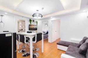 Evania by J&J Homes 2BR Unit At One Oasis Cebu