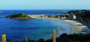 TY SAM - 2 Appartements dont 1 Grande Terrasse vue mer proche plages et commerces : photos des chambres