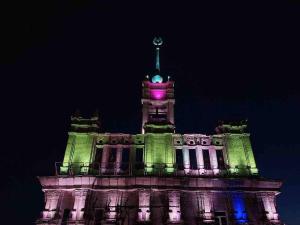 Уникальный двухуровневый пентхаус с террасой (центр)