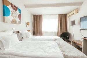 Riviera by Queens Hotel and Resort