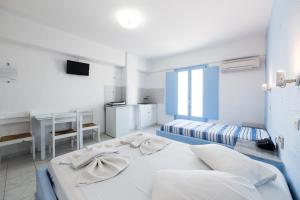 Stratos Apartments & Studios Paros Greece