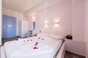 Stratos Apartments & Studios Paros Greece