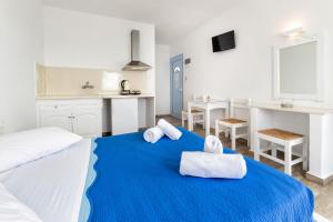 Stratos Apartments & Studios Paros Greece