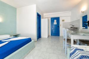 Stratos Apartments & Studios Paros Greece