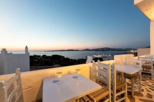 Stratos Apartments & Studios