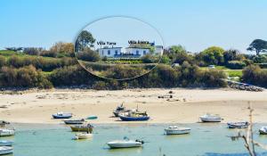 Villas Villa Yana Bretagne Piscine Interieure partagee et Spa Privatif 100m de la Plage : photos des chambres