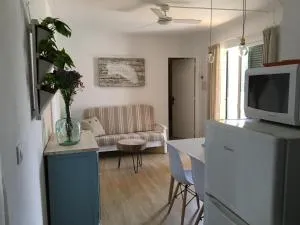 Apartamentos Surest - Cala en Blanes