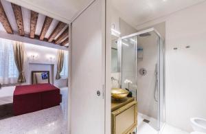 Rialto Luxury Flat