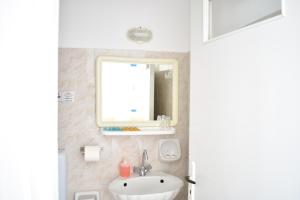 Quadruple Room with Sea View - 9
