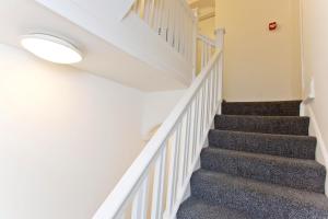 Stylist Studio 17 minutes to City