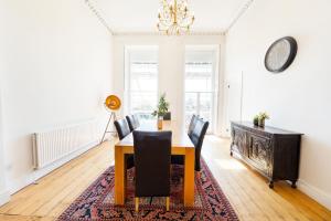 Elegant Period Clifton Balcony Apt - Simplycheckin