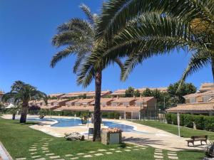 Bright spacious 2 BDR Apt, near Arenal beach Javea , + FREE parking