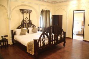 WelcomHeritage Traditional Haveli