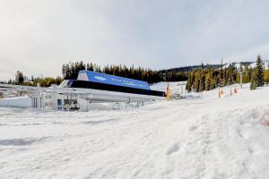 Snow Ghost Inn 326