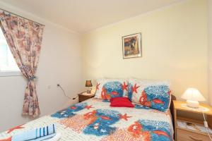 Two-Bedroom Apartment with Terrace and Sea View room in Apartments with a parking space Mastrinka Ciovo - 16463
