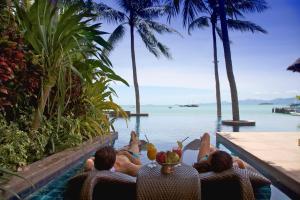 Upni Duniya - Luxury, Beachfront 9-suites Villa