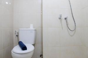 Homey Studio at Springlake Summarecon Bekasi Apartment By Travelio