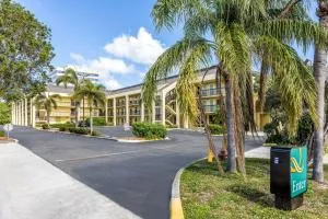 Quality Inn Palm Beach International Airport - 西棕榈滩