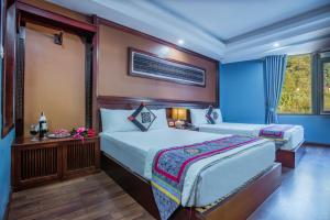 Phòng Gia đình nhìn ra Núi (Family Room with Mountain View)