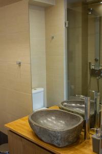 12 Keys Athens Apartments