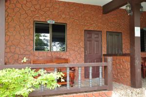 Coral Resort & Bungalows