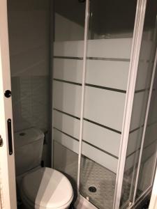 Hostal Ciempozuelos, familiar, cerca del Parque Warner y Madrid