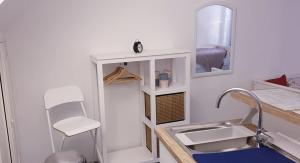 B&B / Chambres d'hotes Les Arcades de Belvedere : Studio Familial