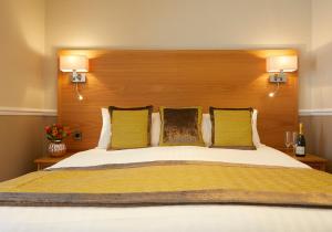 Glaisdale Suite room in Palm Court Hotel