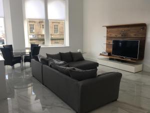 Old Sailors Grand Hall Apartment Dundee Deals Photos Reviews