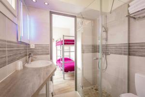 Hotels Hotel de la Plage : photos des chambres