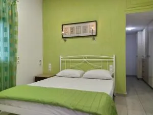 Luxury Studio 1.3 km from BEACH @ 1km from METRO - Trákhones Luxury Studio 1.3 km from BEACH @ 1km from METRO - Trákhones