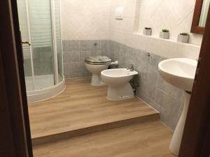 New Alex Home. Al Teatro.