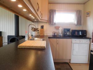 " Ferienhaus Lille Dänemark " - Holiday Home in Hvalpsund am Limfjord Strand zwischen Nordsee und Ostsee mit TOP Internet