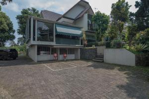 RedDoorz near UPI Setiabudi 2