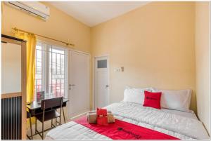 RedDoorz near Ramai Mall Malioboro