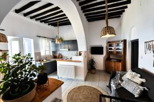 STYLISH Outdoor Living 2BR Hammock with Sea Views at AegeanDreamBnB Tinos Greece