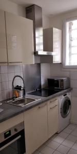 Maisons de vacances Modern 1 bedroom apartment near the metro. : photos des chambres