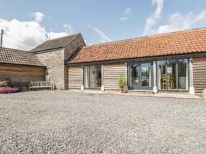 Golden Valley Barn
