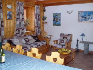 Chalets Chalet les Gentianes : photos des chambres