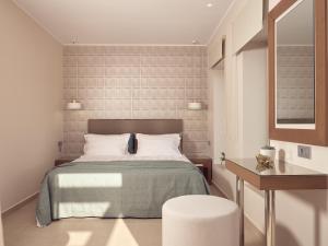 Golden Sun Resort - Adults Only