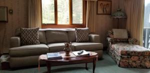 Whisperin Pines Chalet