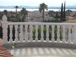 VILLA DOS-LAGOS