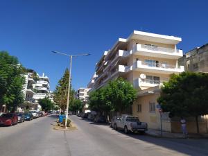 Comfortable spacious apartment at central position / FIL27 Messinia Greece