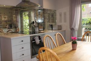 The Old Post Office pretty village 20min from York