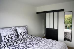 Appartements Les charmes Du Bosquet Parc d'Amour et Nature Parking Prive Securise : photos des chambres