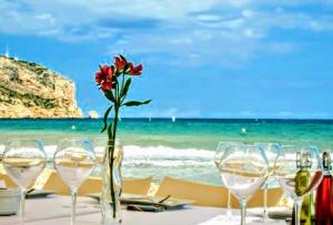 Bright spacious 2 BDR Apt, near Arenal beach Javea , + FREE parking