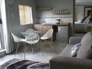 Elephant Bush Guest Cottage