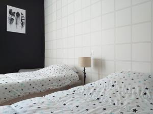 Maisons d'hotes Auberge des chemins : Chambre Lits Jumeaux - Vue sur Jardin