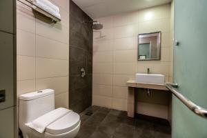 1 Orange Hotel Sungai Buloh