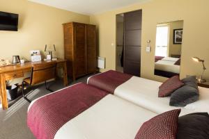 Hotels Logis Hotel Le Vert Galant : photos des chambres